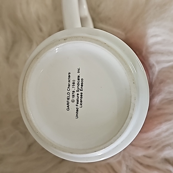 Vintage Garfield mug They call me Lightning Lips heart shaped handle Kissing Hug - Picture 6 of 9